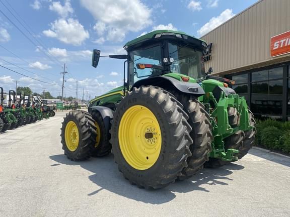 Image of John Deere 8R 310 equipment image 4