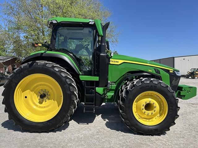 Image of John Deere 8R 310 equipment image 3