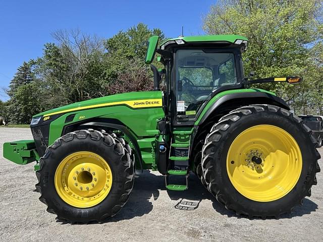 Image of John Deere 8R 310 equipment image 2
