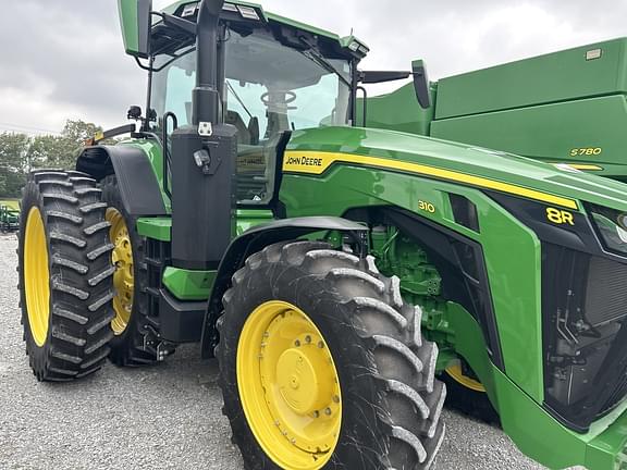 Image of John Deere 8R 310 equipment image 1