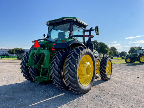 Image of John Deere 8R 310 equipment image 4