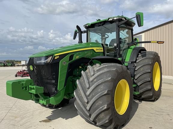 Image of John Deere 8R 310 equipment image 3