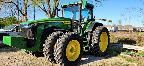 Image of John Deere 8R 310 equipment image 2