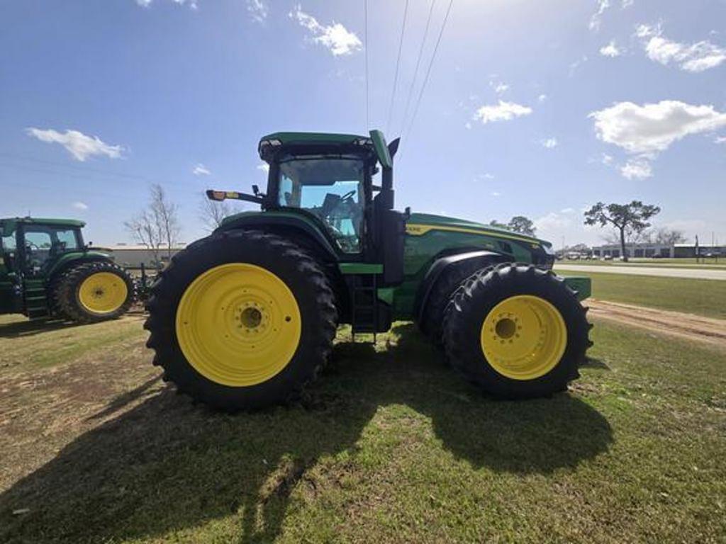 Image of John Deere 8R 310 Image 1