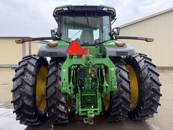 Image of John Deere 8R 310 equipment image 3