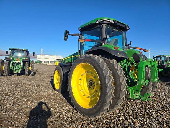 Image of John Deere 8R 310 equipment image 2