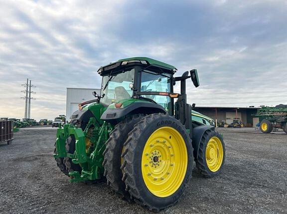 Image of John Deere 8R 310 equipment image 4