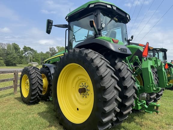 Image of John Deere 8R 310 equipment image 4