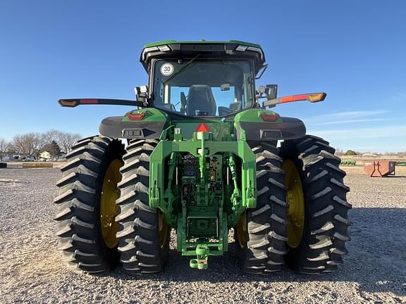 Image of John Deere 8R 310 equipment image 4