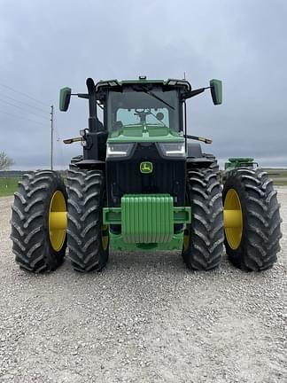 Image of John Deere 8R 310 equipment image 4