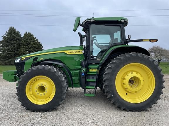 Image of John Deere 8R 310 equipment image 3