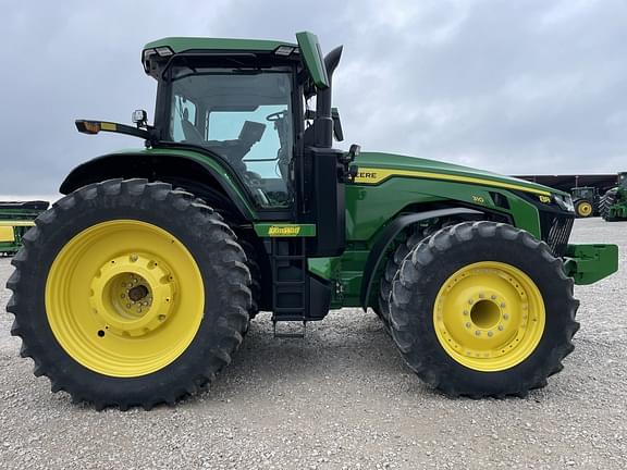 Image of John Deere 8R 310 equipment image 2