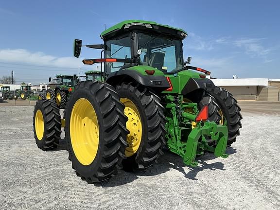 Image of John Deere 8R 310 equipment image 4