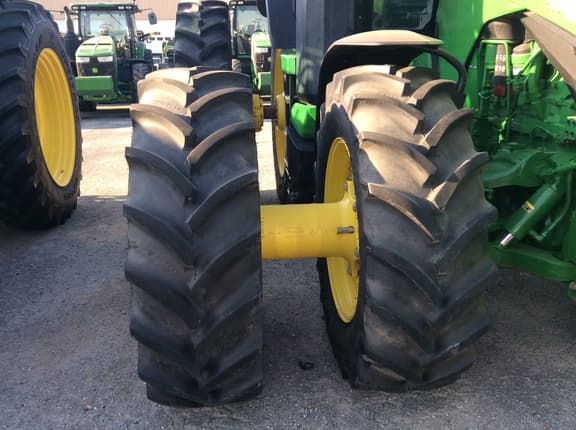 Image of John Deere 8R 310 equipment image 3