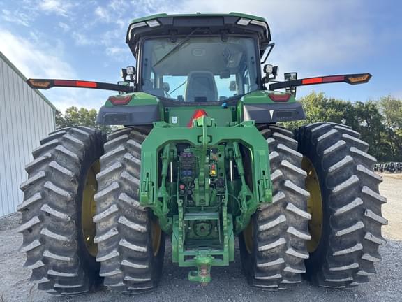 Image of John Deere 8R 310 equipment image 4