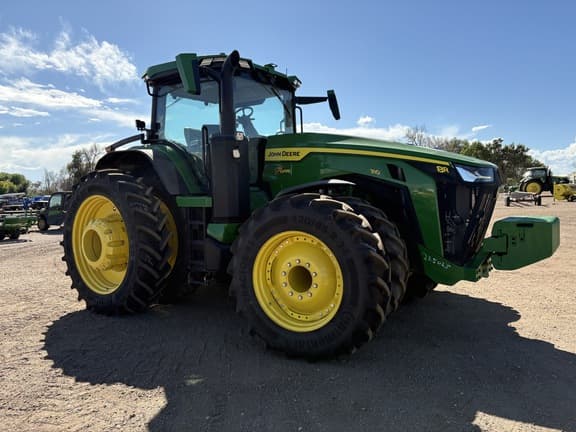 Image of John Deere 8R 310 equipment image 1