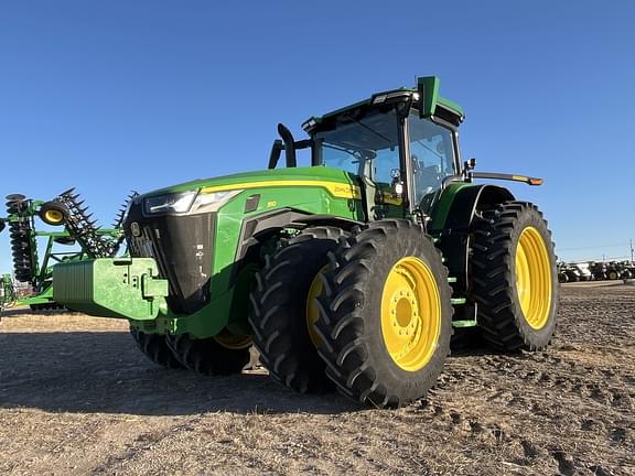 Image of John Deere 8R 310 equipment image 2