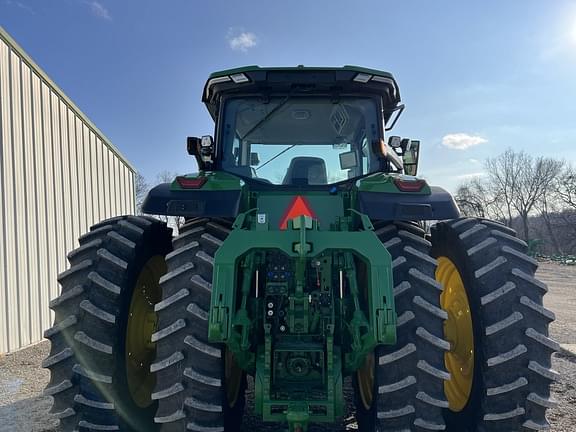 Image of John Deere 8R 310 equipment image 4