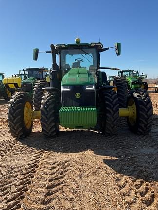 Image of John Deere 8R 310 equipment image 2