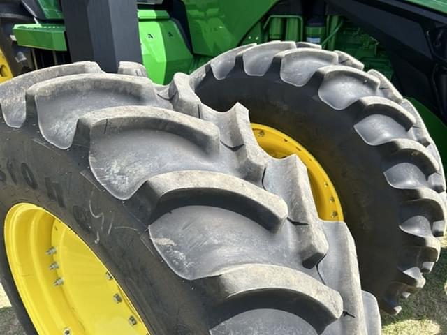 Image of John Deere 8R 310 equipment image 3