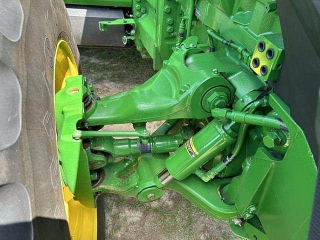 Image of John Deere 8R 310 equipment image 2