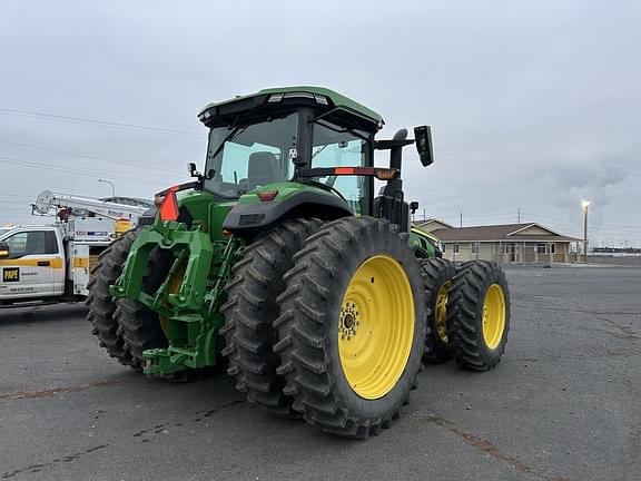 Image of John Deere 8R 310 equipment image 4