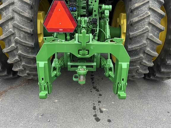 Image of John Deere 8R 310 equipment image 3