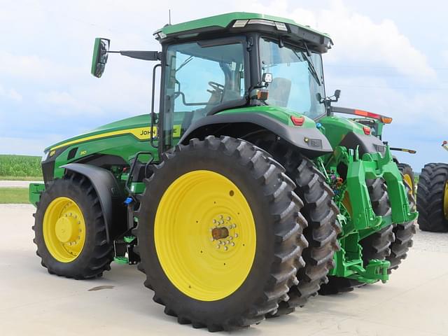 Image of John Deere 8R 310 equipment image 1