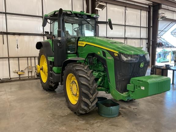 Image of John Deere 8R 310 equipment image 3