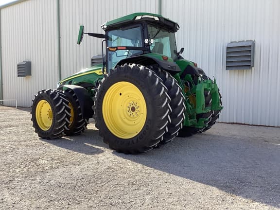 Image of John Deere 8R 310 equipment image 2