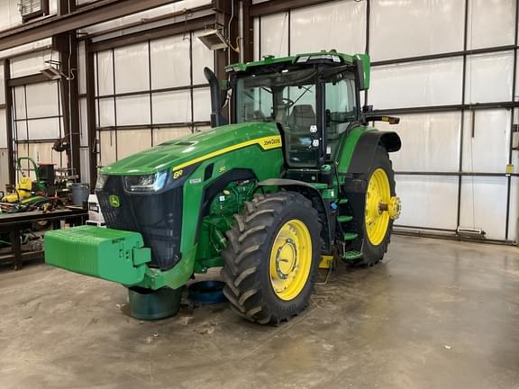 Image of John Deere 8R 310 equipment image 2