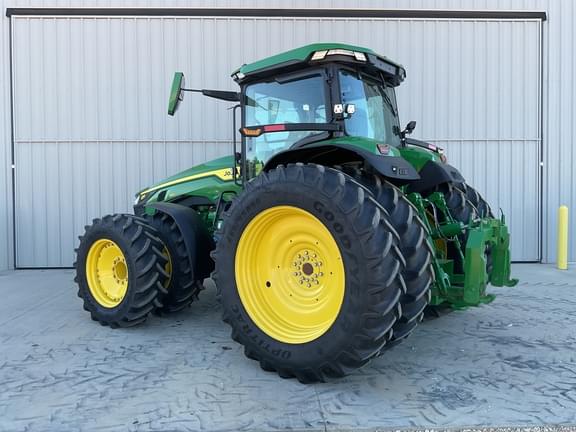 Image of John Deere 8R 310 equipment image 2