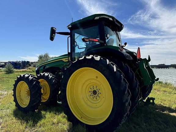 Image of John Deere 8R 310 equipment image 2