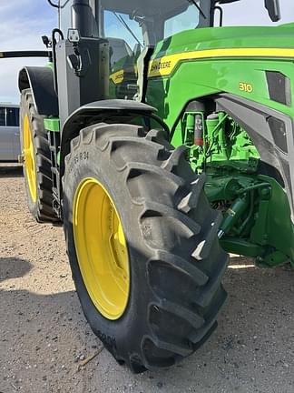 Image of John Deere 8R 310 equipment image 3