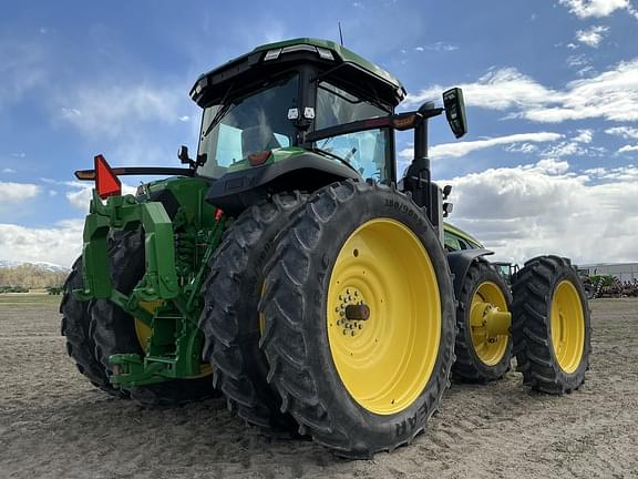 Image of John Deere 8R 310 equipment image 4