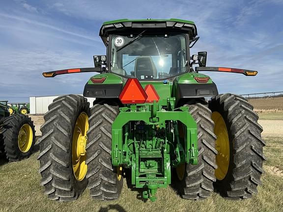 Image of John Deere 8R 310 equipment image 4