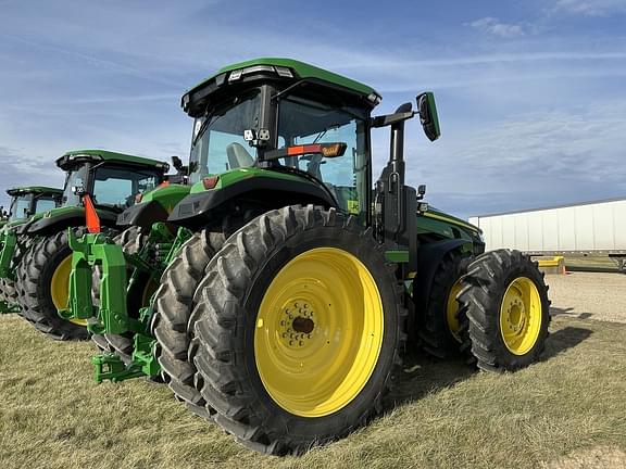 Image of John Deere 8R 310 equipment image 3