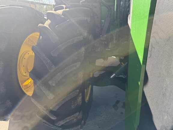 Image of John Deere 8R 310 equipment image 2