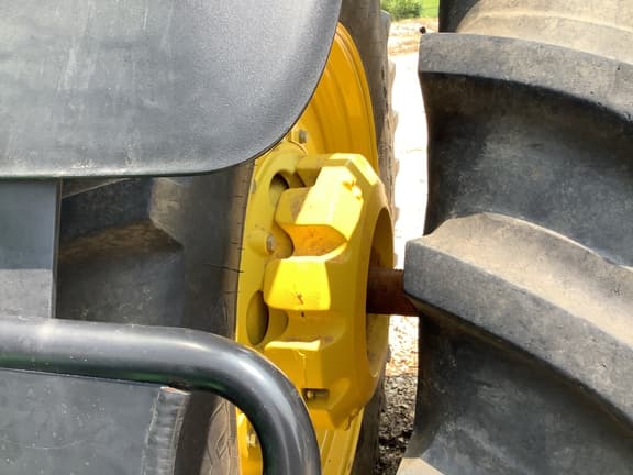 Image of John Deere 8R 310 equipment image 2