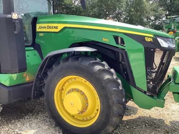 Image of John Deere 8R 310 equipment image 1