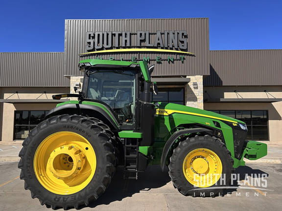 Image of John Deere 8R 310 equipment image 2