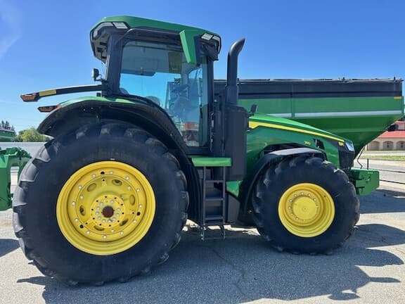 Image of John Deere 8R 310 equipment image 3