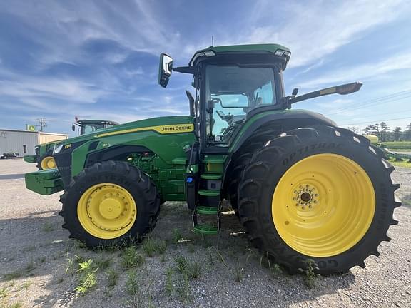 Image of John Deere 8R 310 equipment image 1