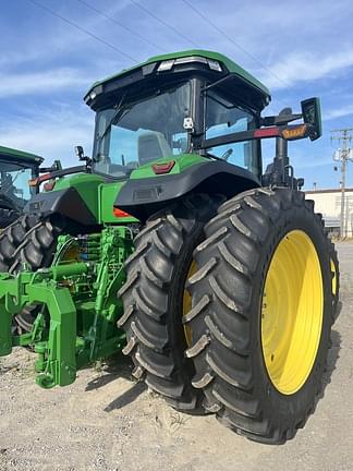 Image of John Deere 8R 310 equipment image 2