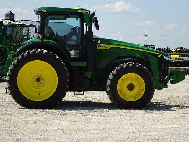 Image of John Deere 8R 310 equipment image 1