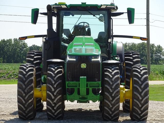 Image of John Deere 8R 310 equipment image 2