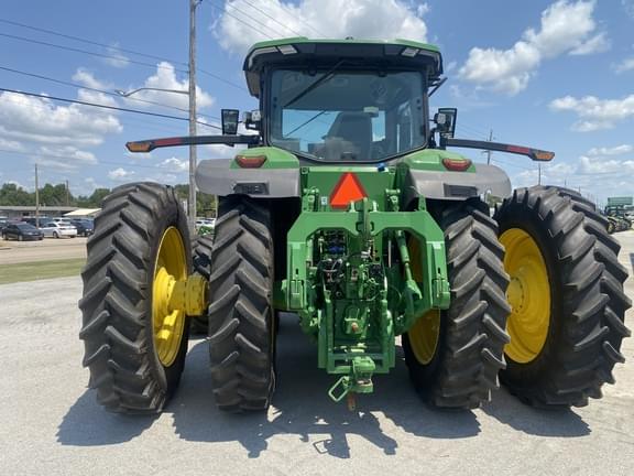 Image of John Deere 8R 310 equipment image 4