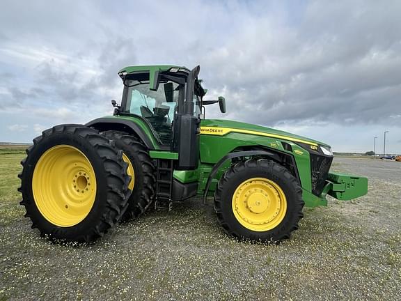 Image of John Deere 8R 310 equipment image 3