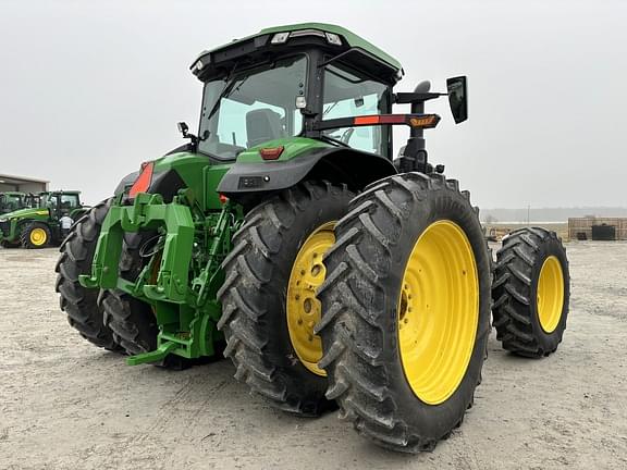 Image of John Deere 8R 310 equipment image 3