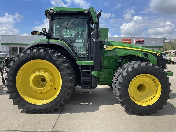 Image of John Deere 8R 310 equipment image 4
